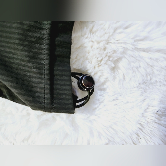 Lululemon Dance Studio Crop II *Unlined 20" Dark Olive. Size 6 - Picture 10 of 16